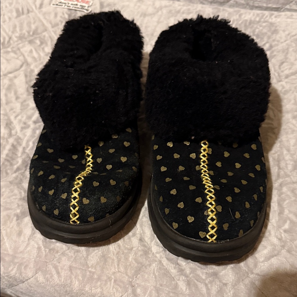 Ugg black slippers with gold hearts